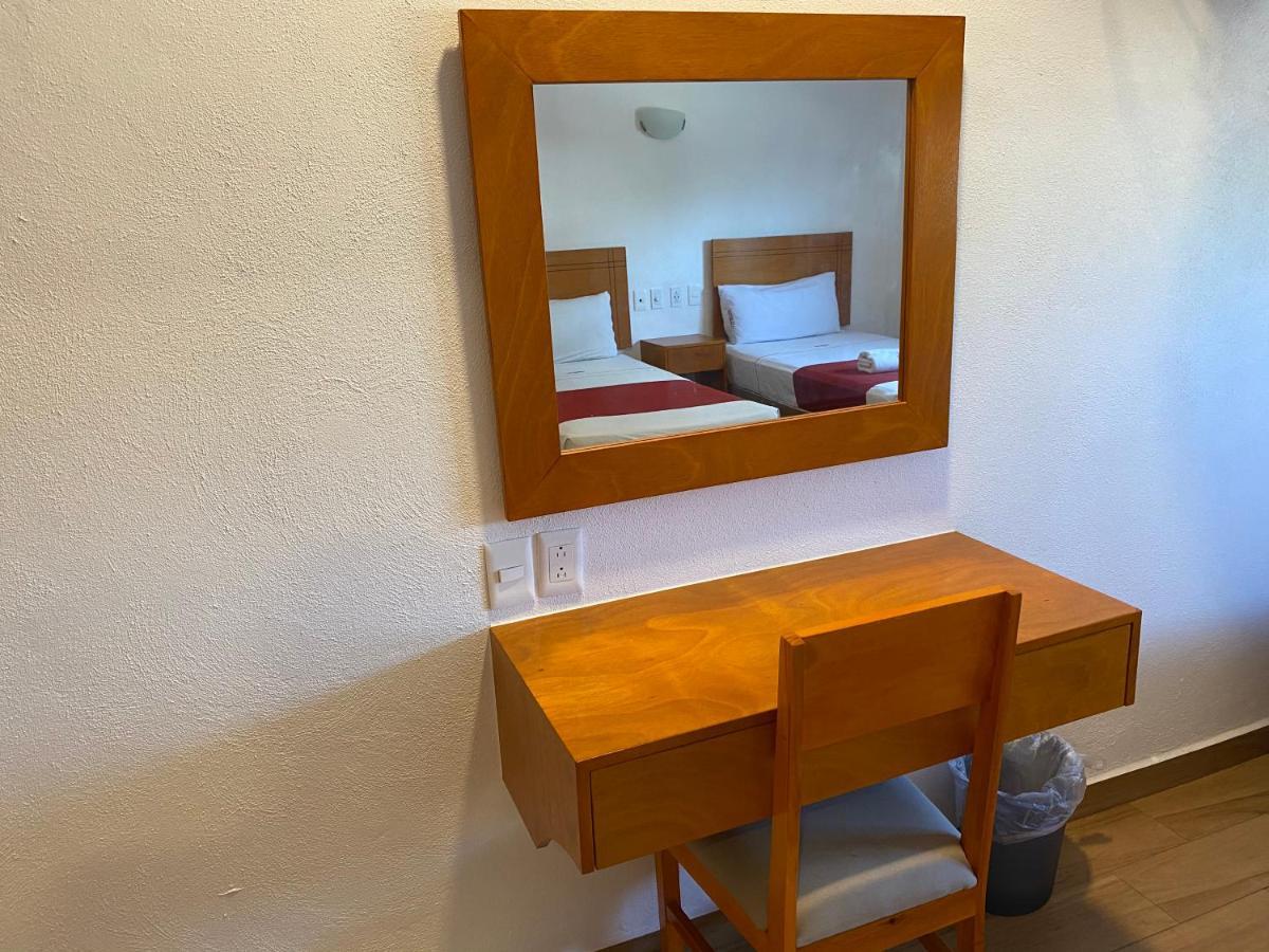 Hotel Lb Manzanillo Εξωτερικό φωτογραφία