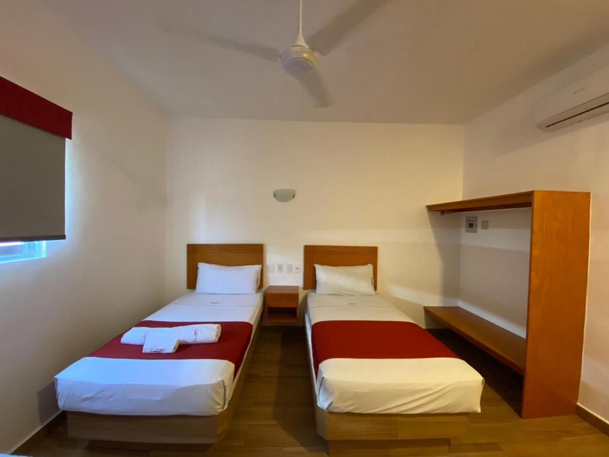 Hotel Lb Manzanillo Εξωτερικό φωτογραφία