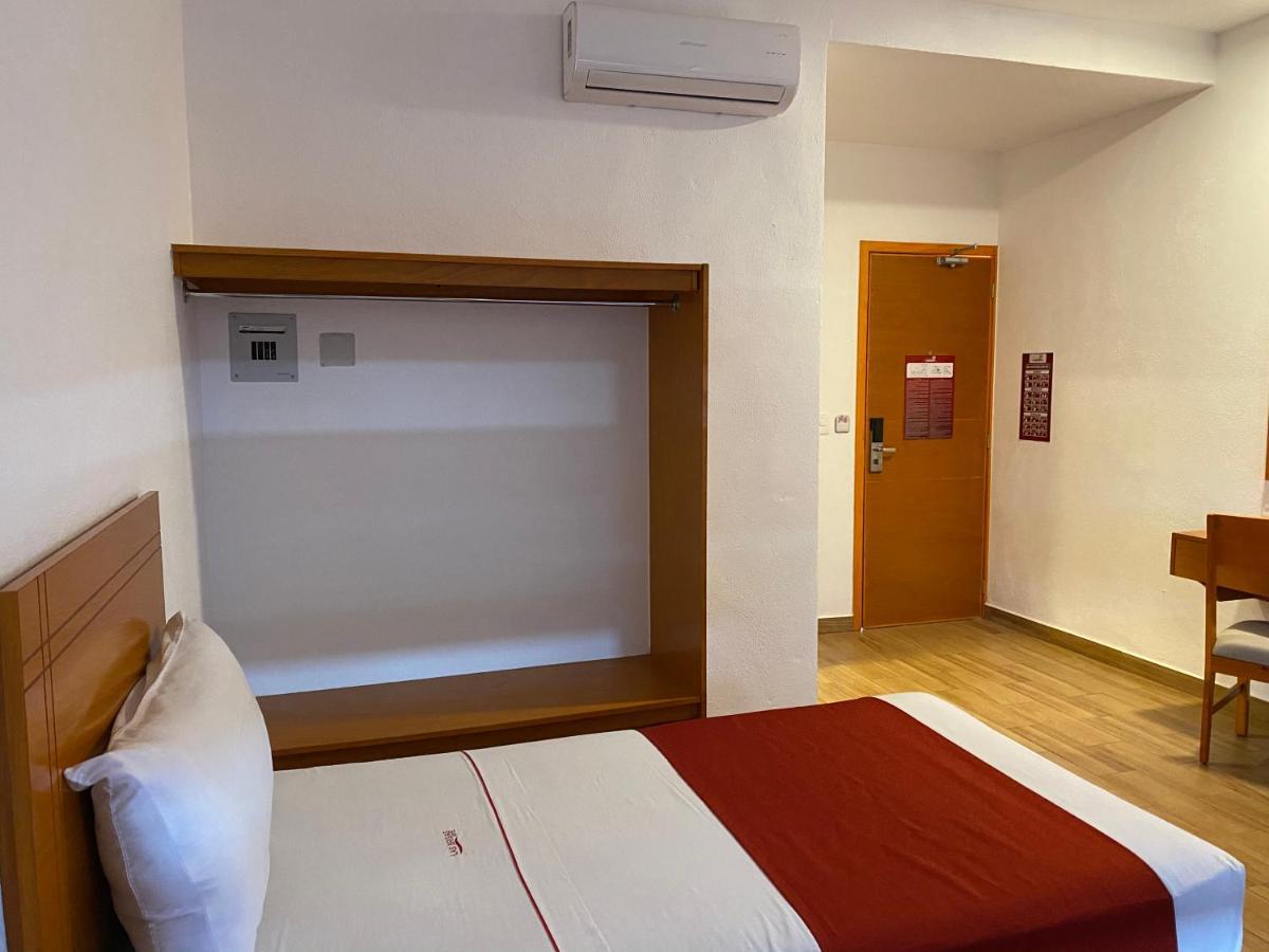Hotel Lb Manzanillo Εξωτερικό φωτογραφία